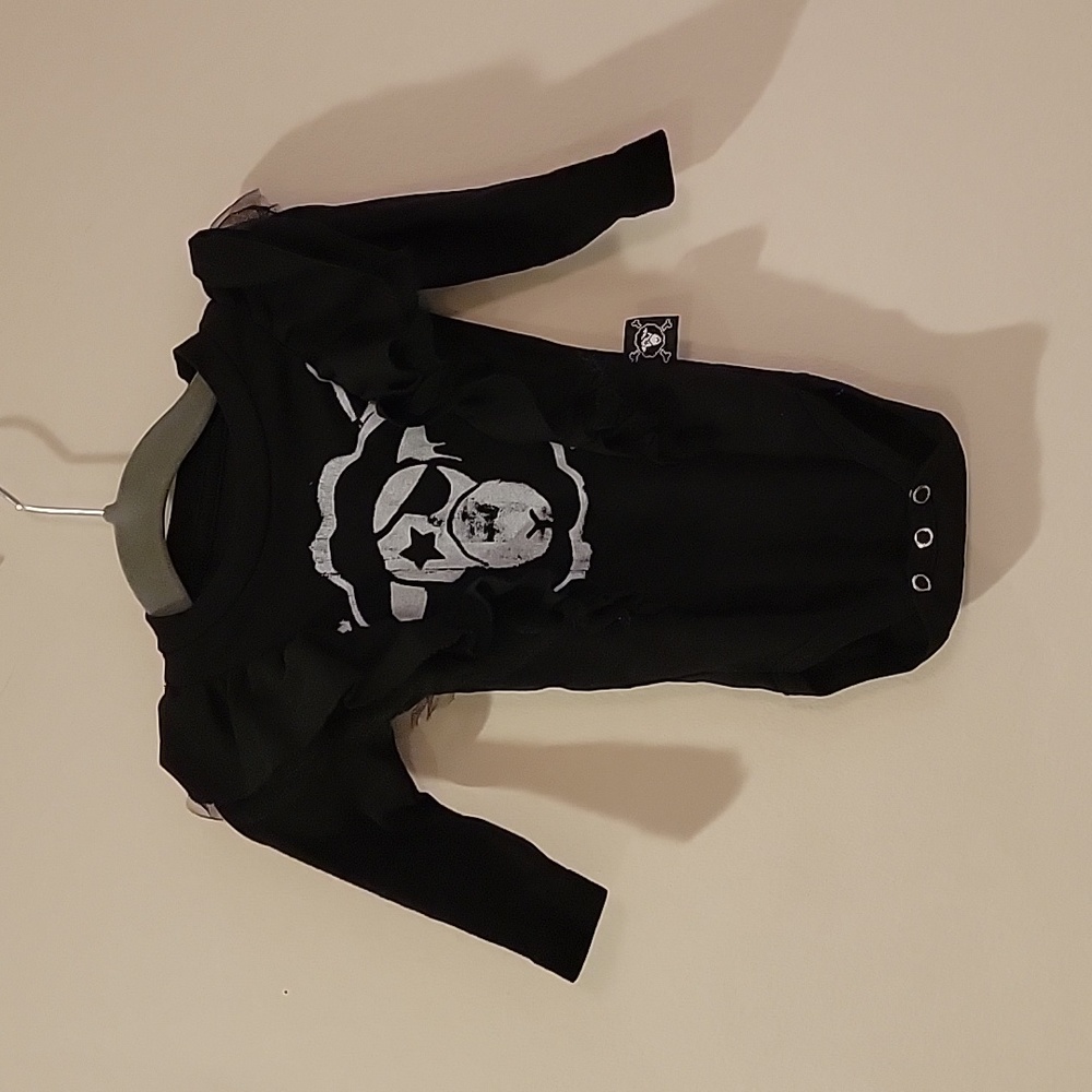 NuNuNu 0-3 Months Onesie with New Tutu Tulle (NWT) black long sleeve